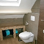 Badkamer Villeroy & Boch Subway meubel in HPL tortona lava en Velux raam